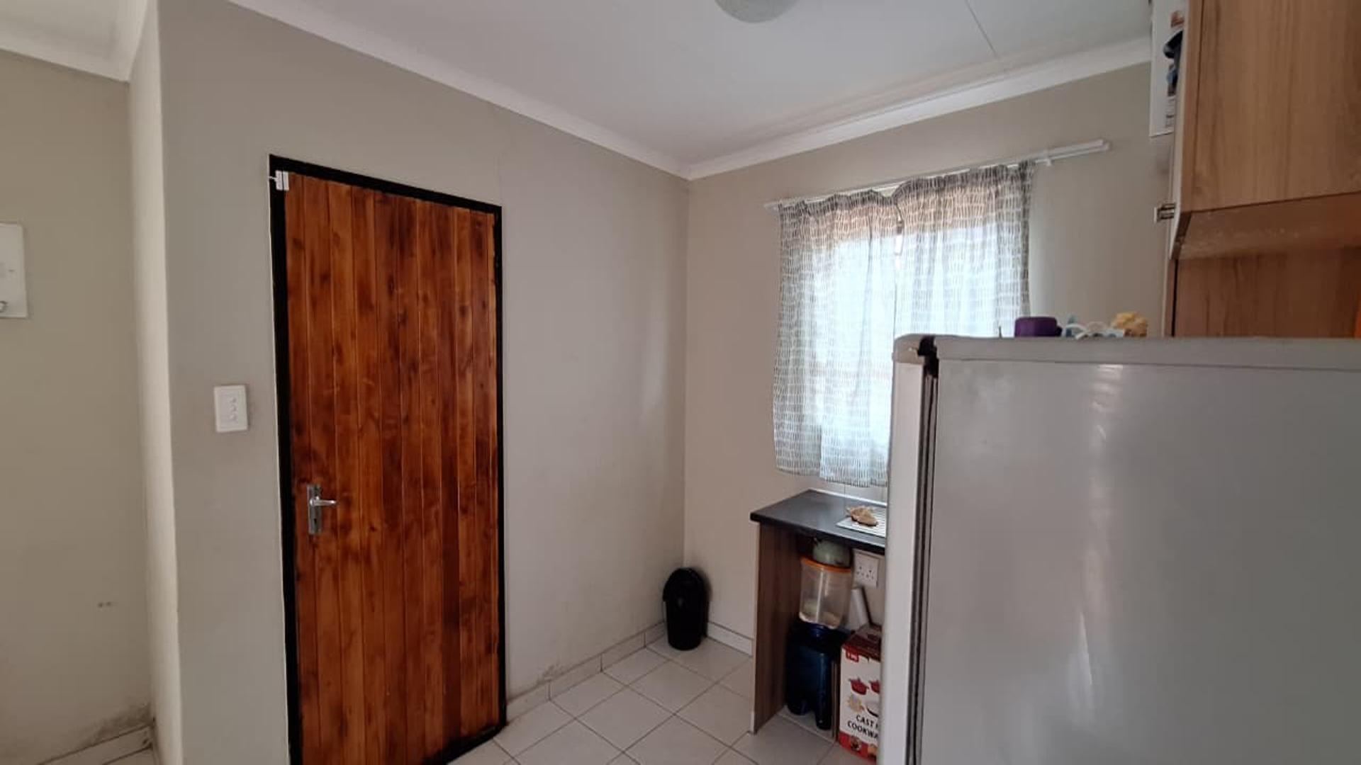 Kitchen - 8 square meters of property in Windmill Park
