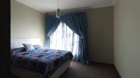 Bed Room 3 - 16 square meters of property in Heuwelsig Estate