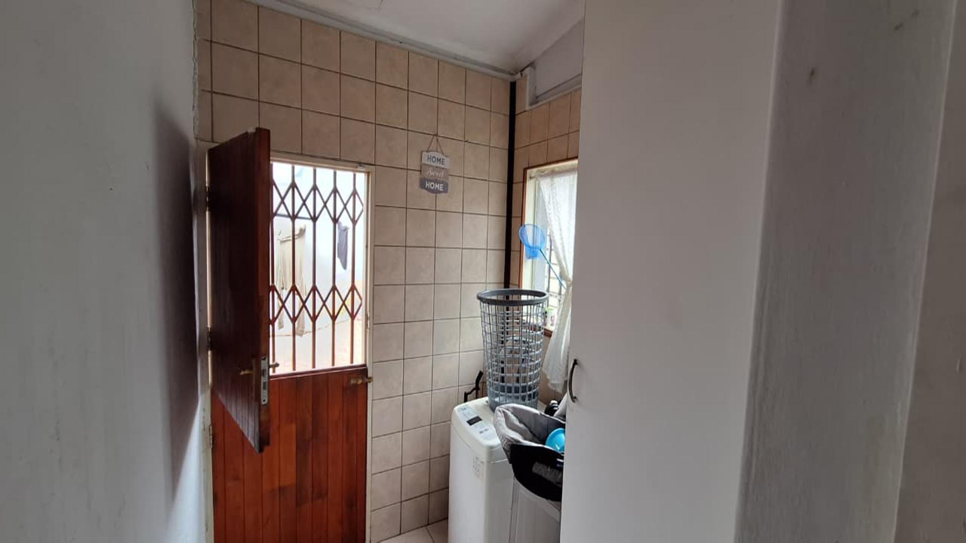 Scullery - 6 square meters of property in Krugersdorp