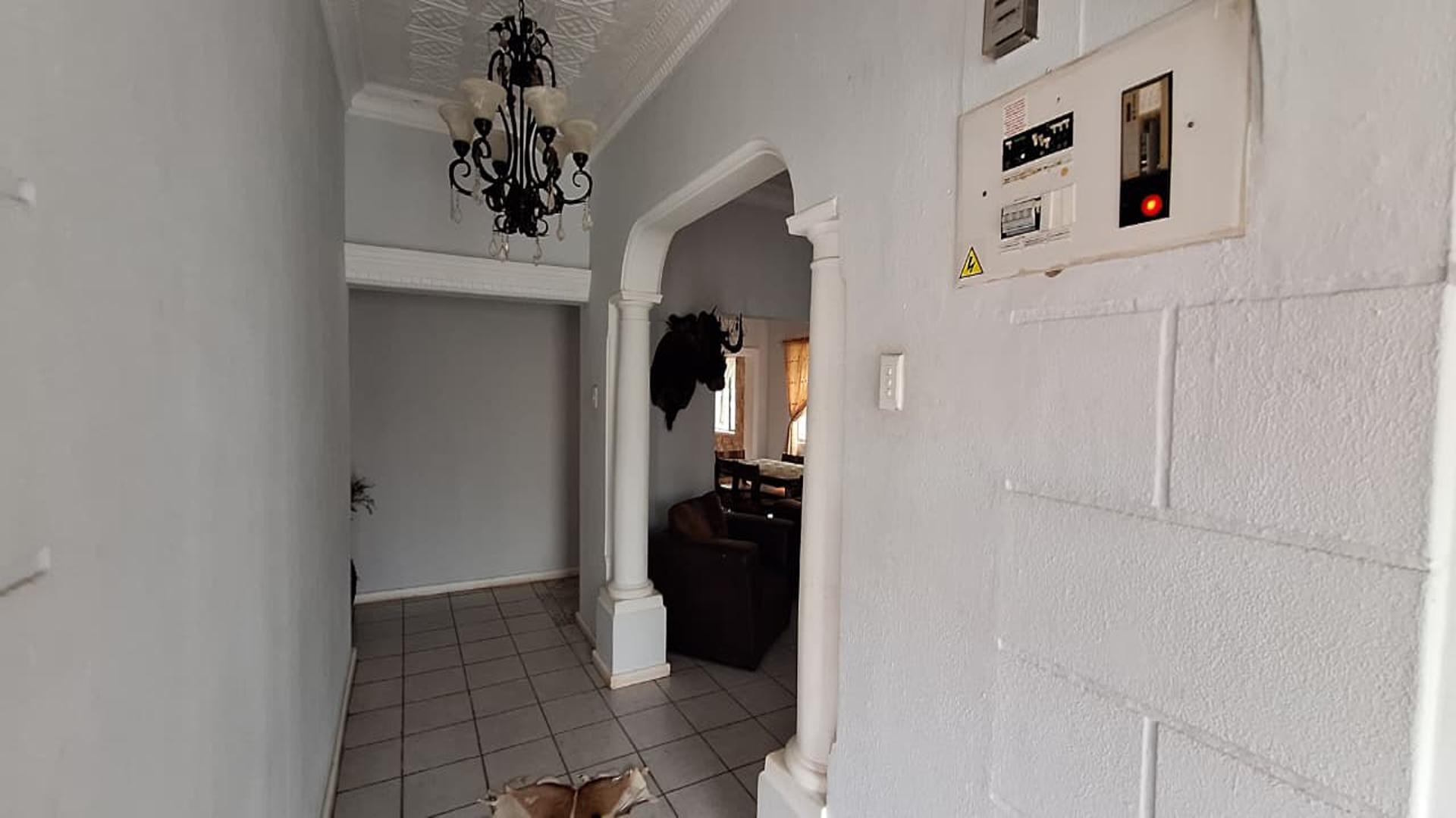 Spaces - 37 square meters of property in Krugersdorp