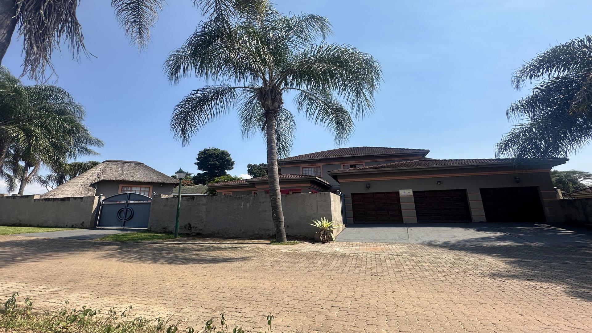 Front View of property in Aqua Park