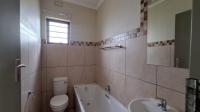 Bathroom 1 - 5 square meters of property in Albertsdal