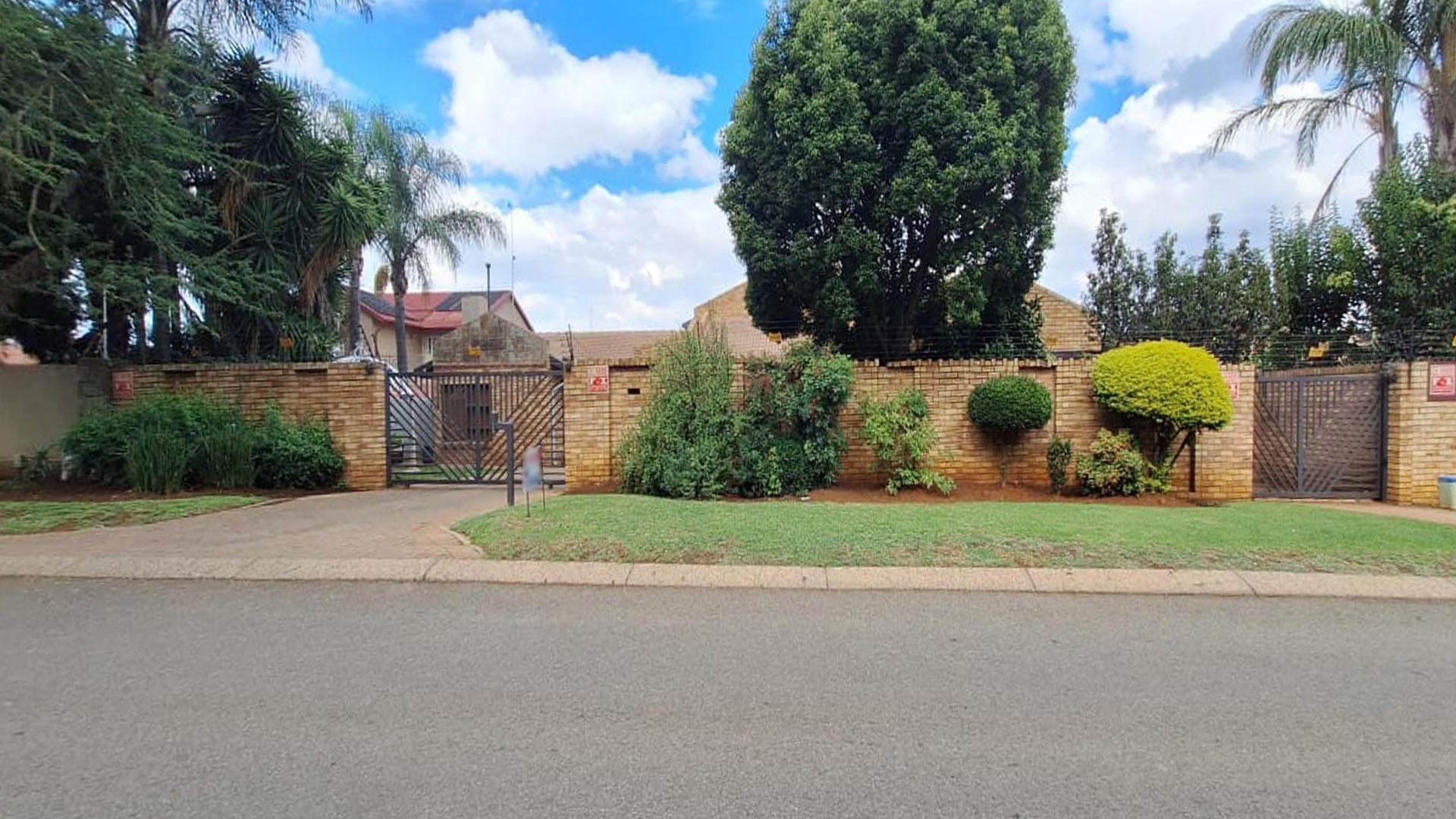 Front View of property in Meyersdal