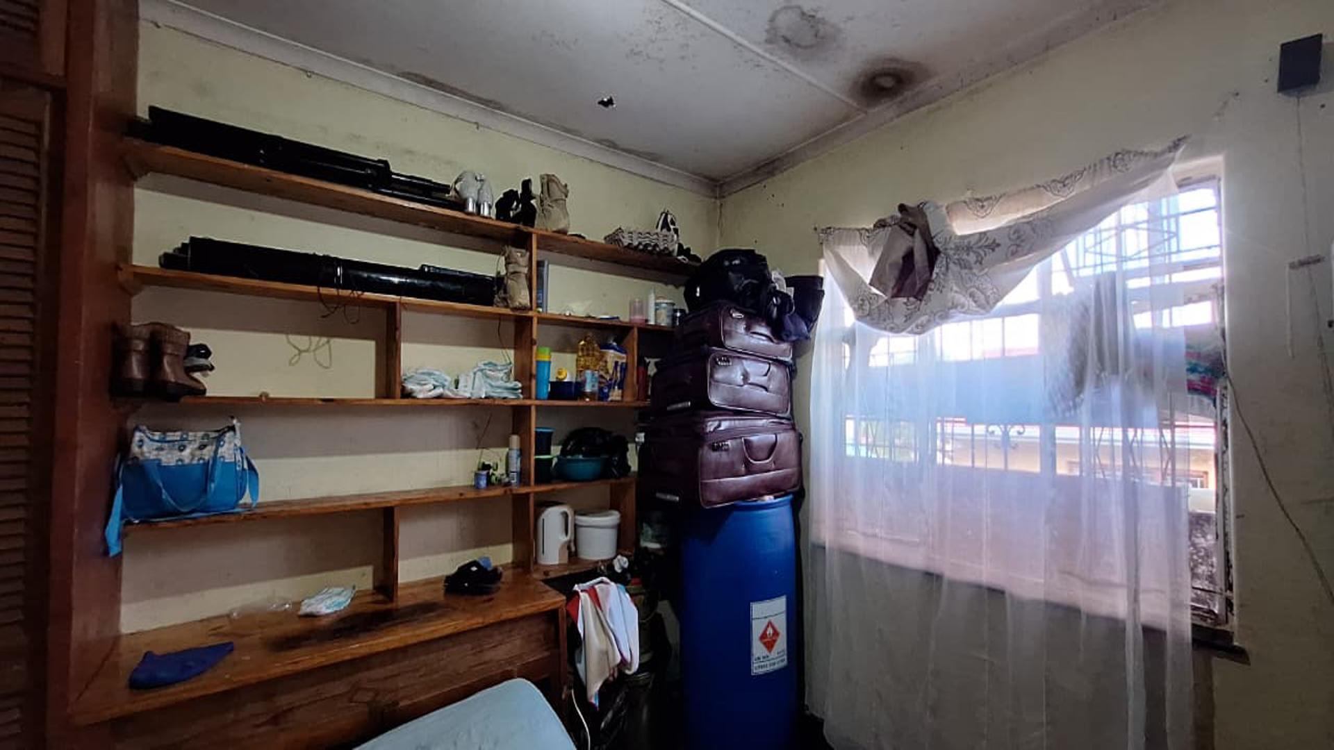 Bed Room 1 of property in Sophiatown