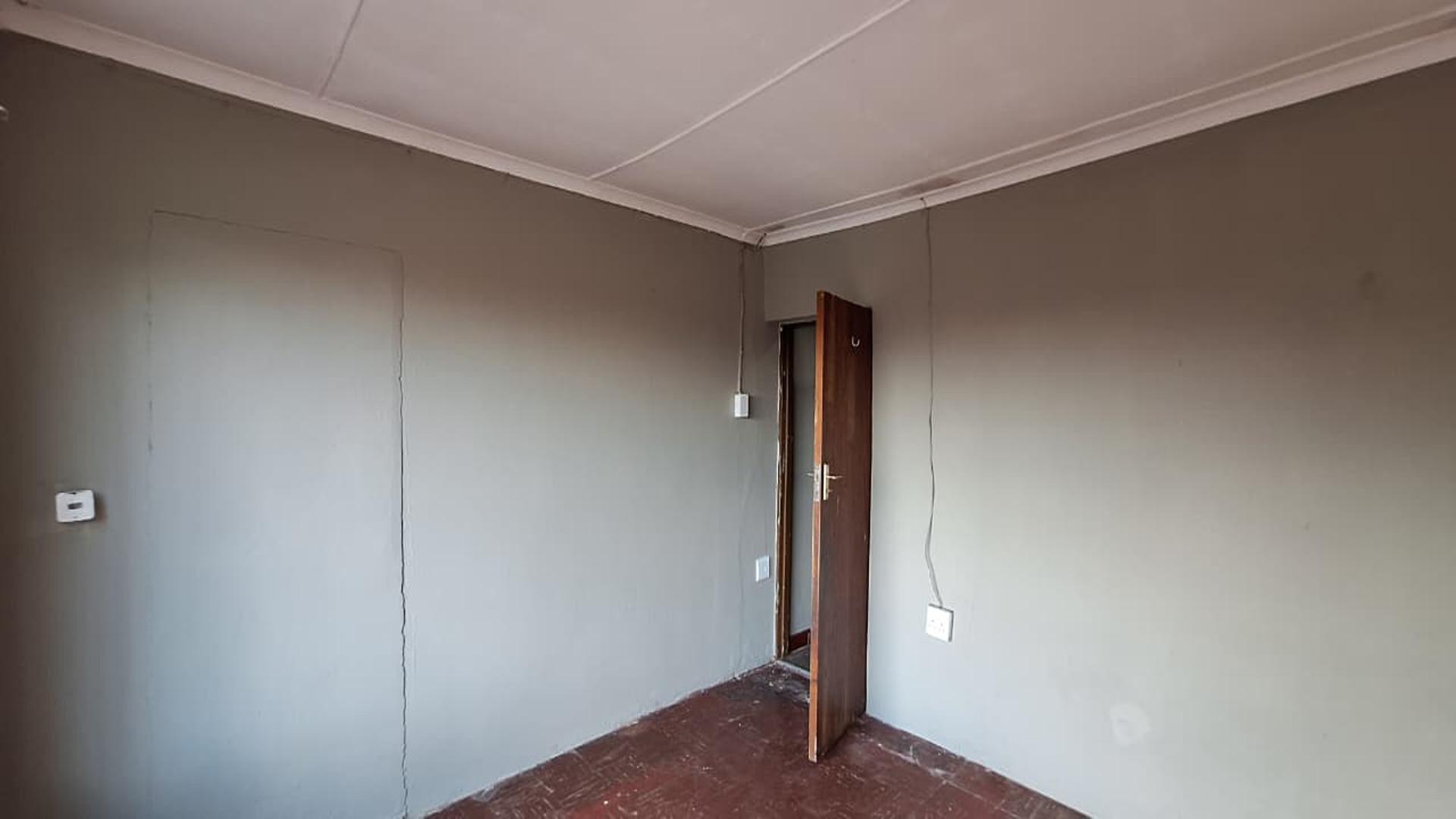 Bed Room 3 of property in Sophiatown
