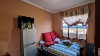 Bed Room 2 of property in Sophiatown