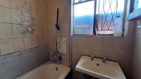 Bathroom 1 of property in Sophiatown