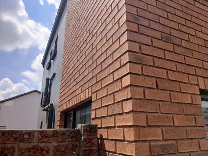 3 Bedroom Apartment for Sale For Sale in South Hills - MR710754