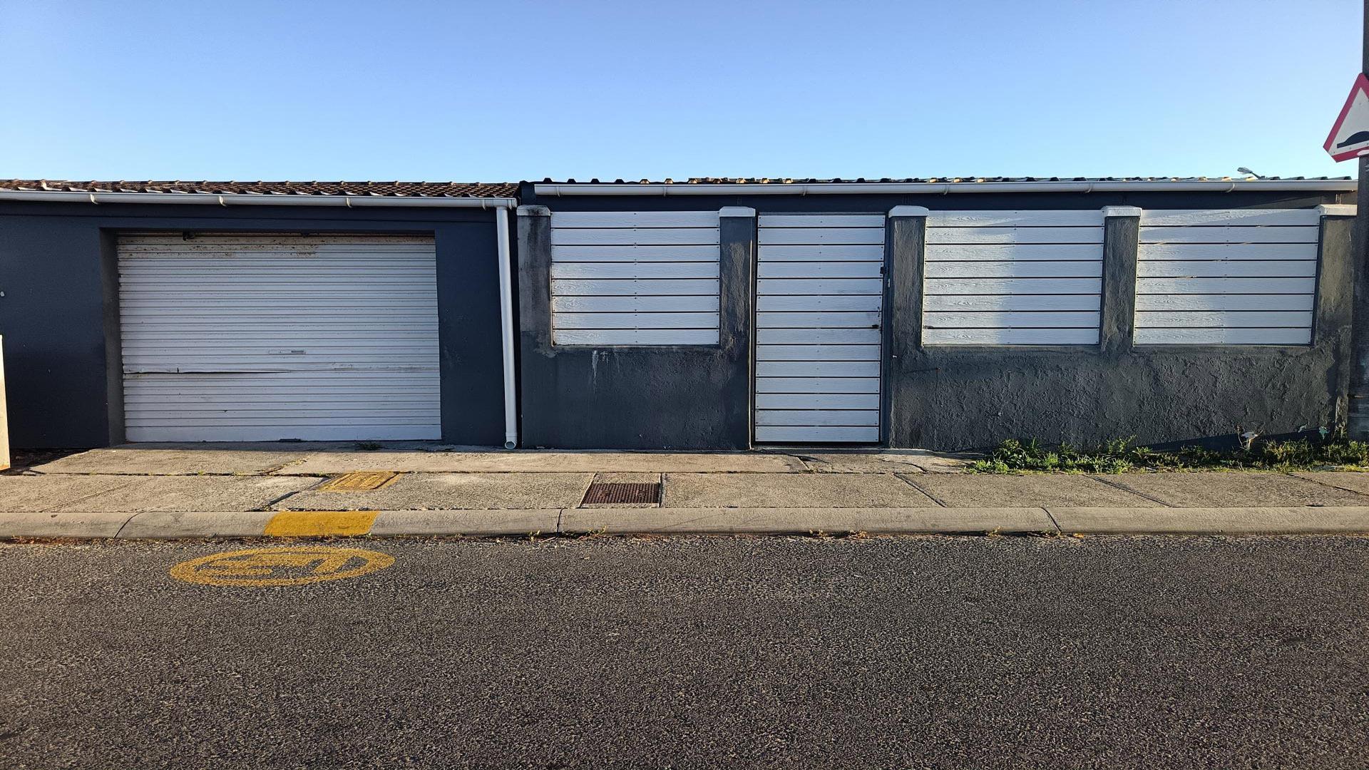 Front View of property in Westridge CP