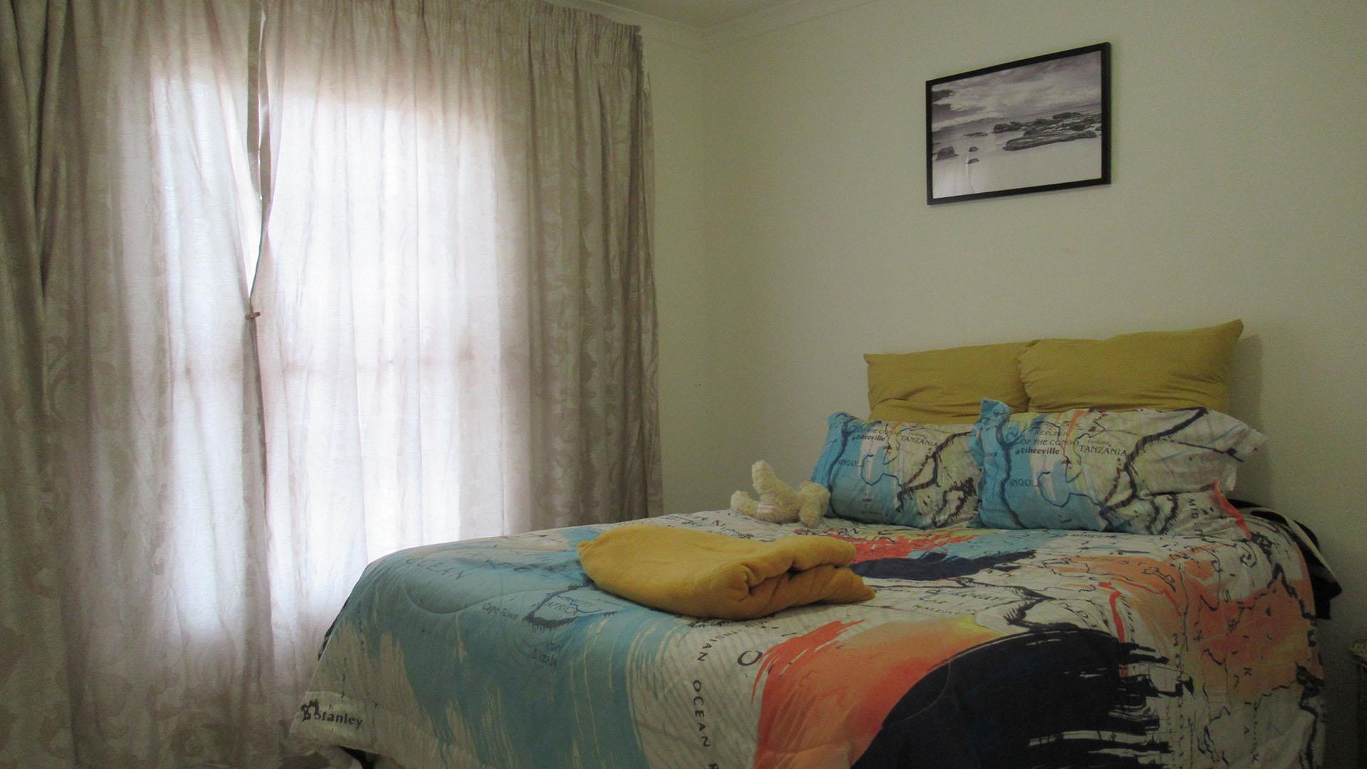 Bed Room 2 - 8 square meters of property in Savanna City