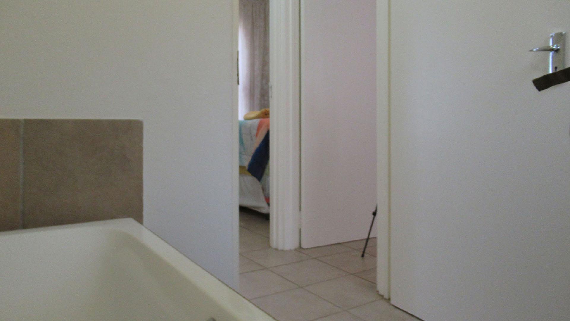 Bathroom 1 - 4 square meters of property in Savanna City