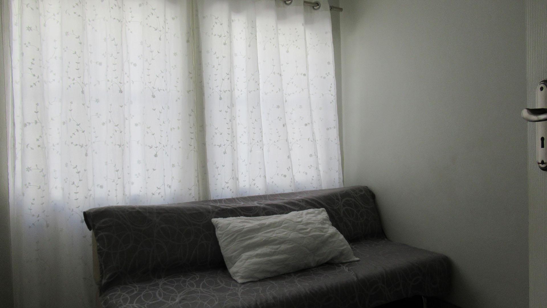 Bed Room 2 - 10 square meters of property in Ferndale - JHB