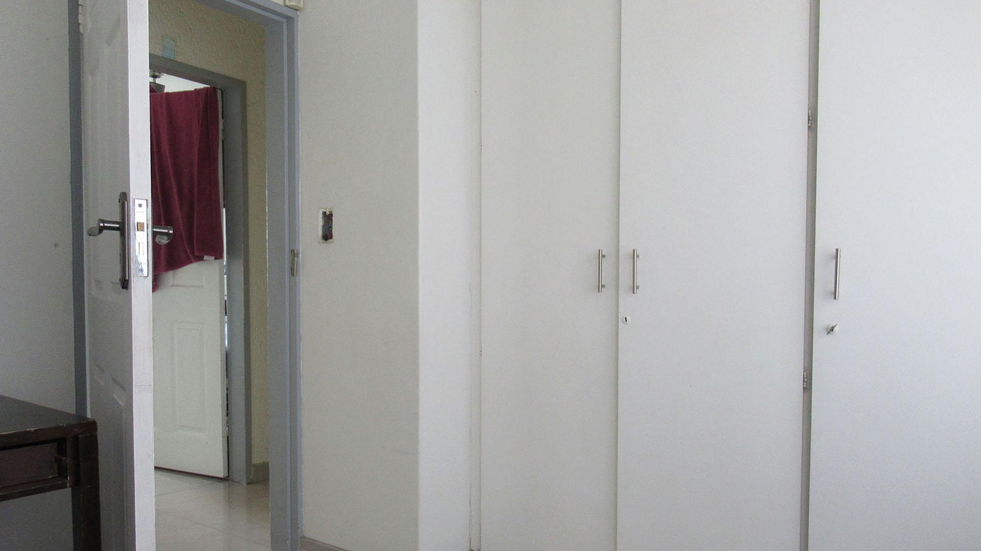 Bed Room 2 - 10 square meters of property in Ferndale - JHB