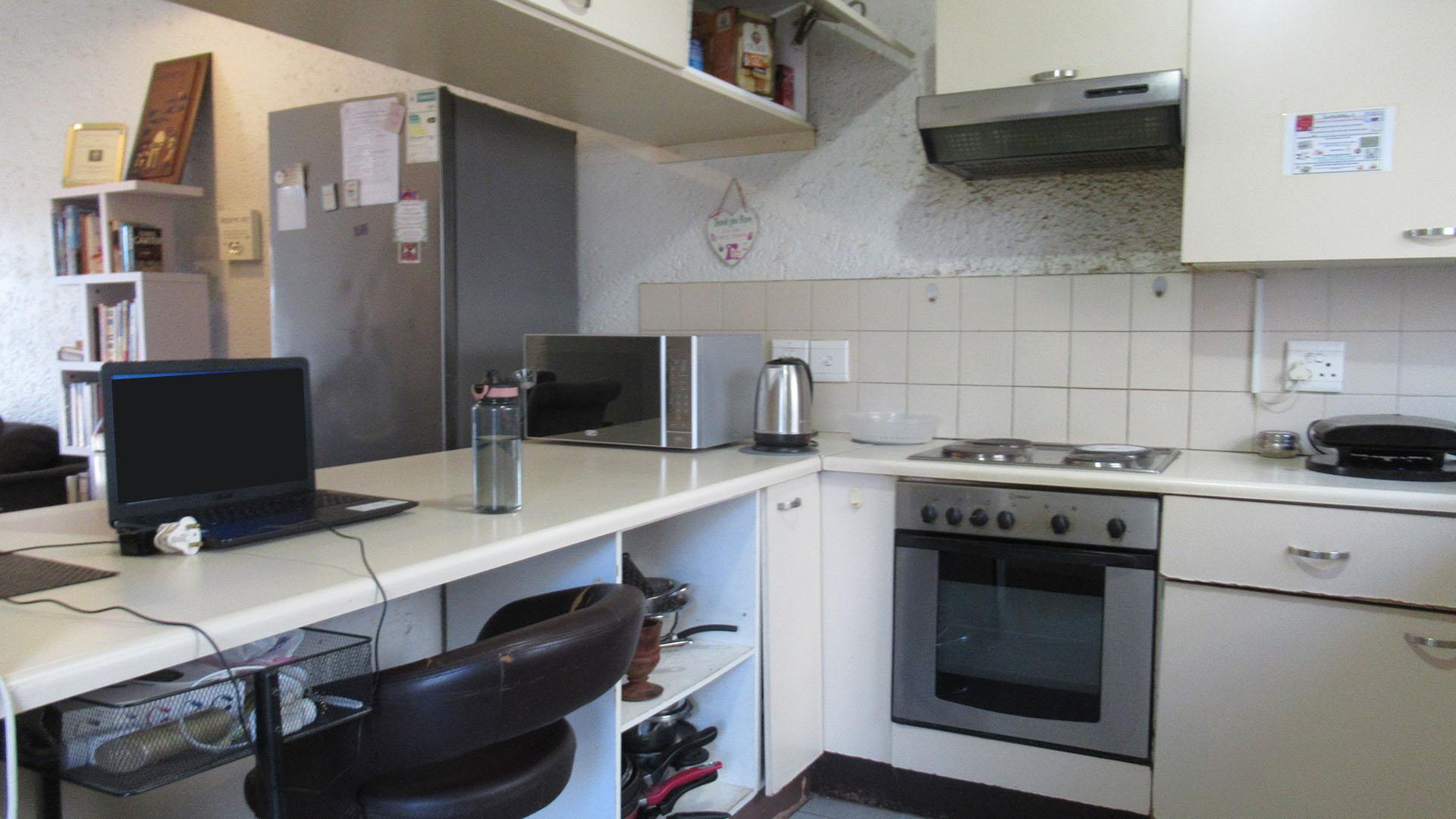 Kitchen - 14 square meters of property in Ferndale - JHB