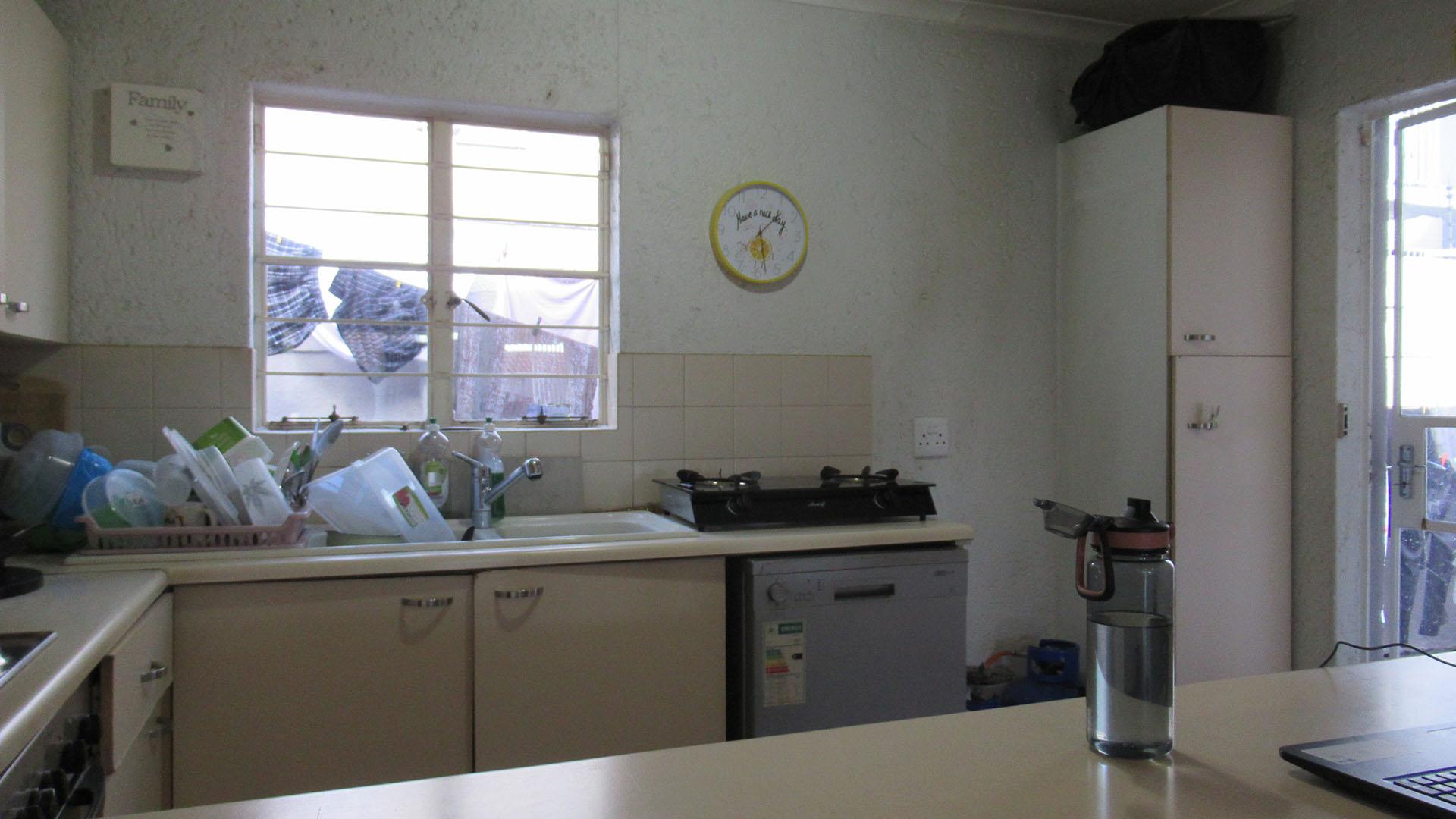 Kitchen - 14 square meters of property in Ferndale - JHB