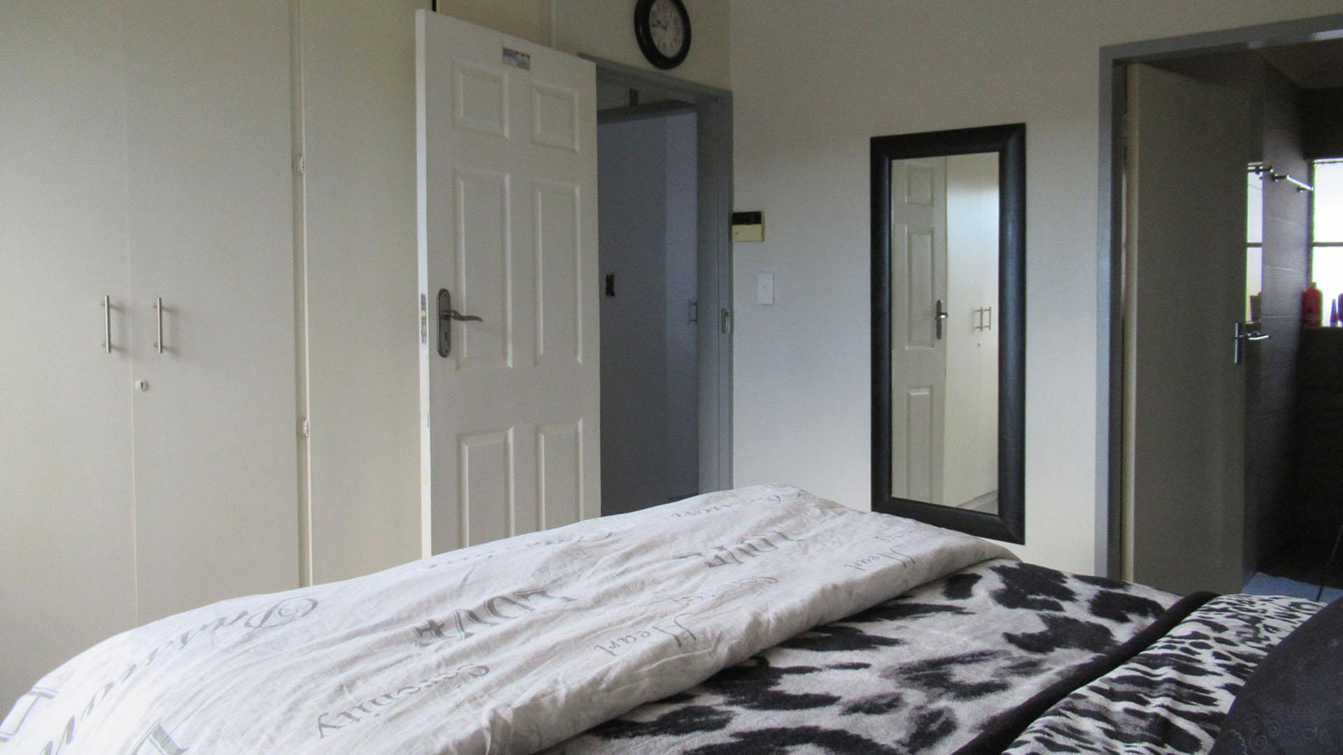 Main Bathroom - 5 square meters of property in Ferndale - JHB