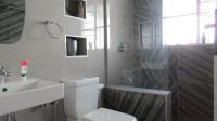 Bathroom 1 - 5 square meters of property in Ferndale - JHB