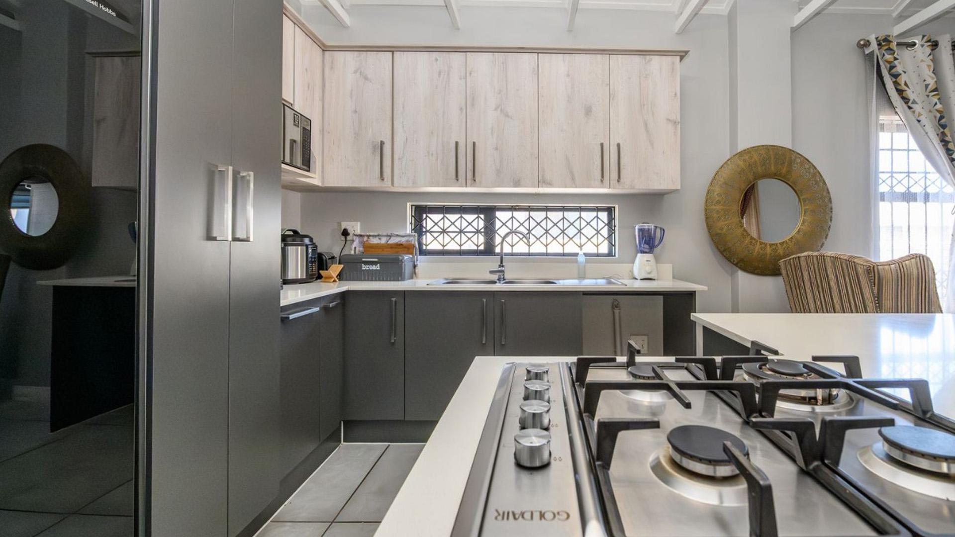 Kitchen of property in Fairview - PE