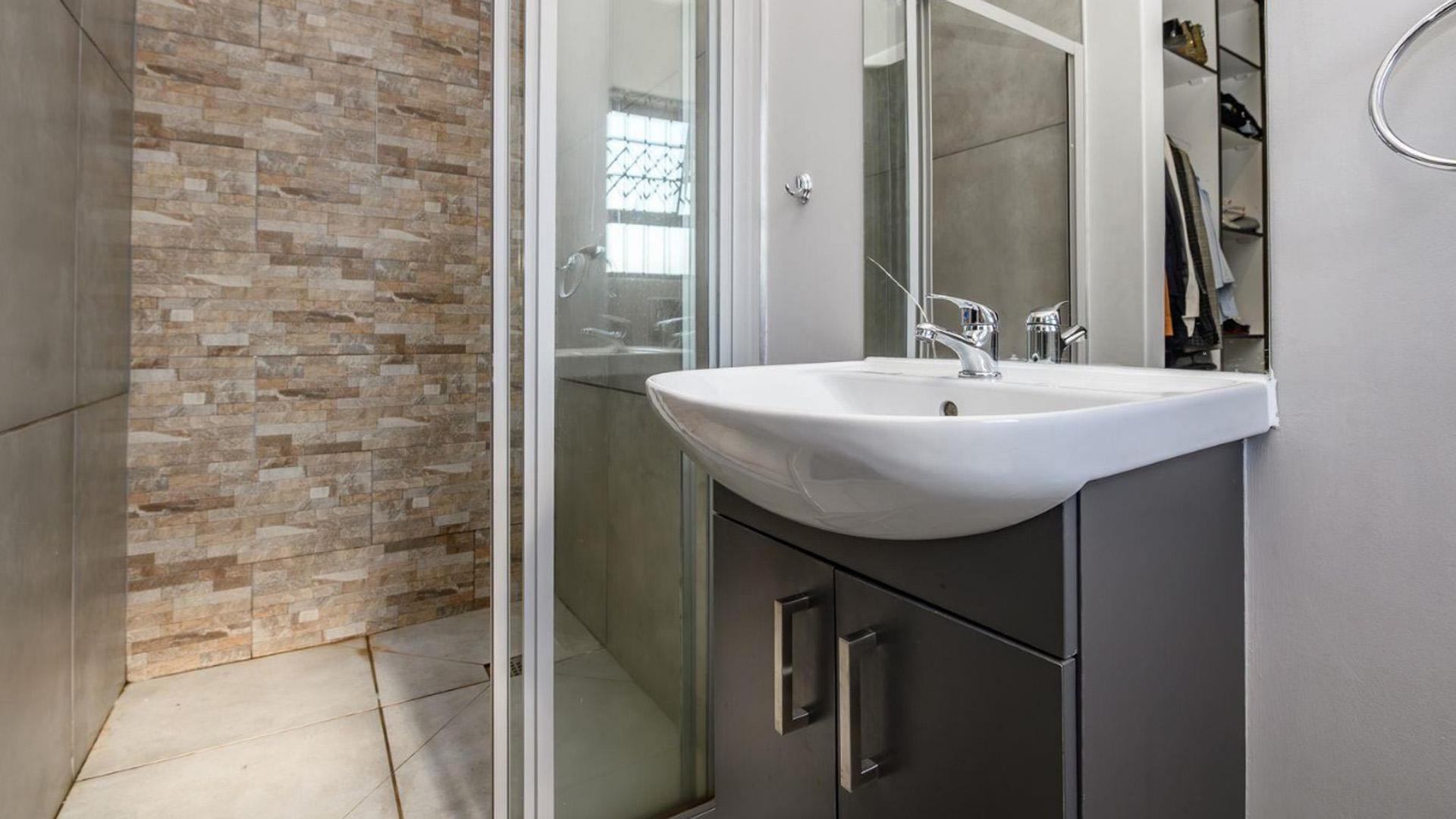 Main Bathroom of property in Fairview - PE