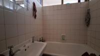 Bathroom 1 - 4 square meters of property in Kempton Park