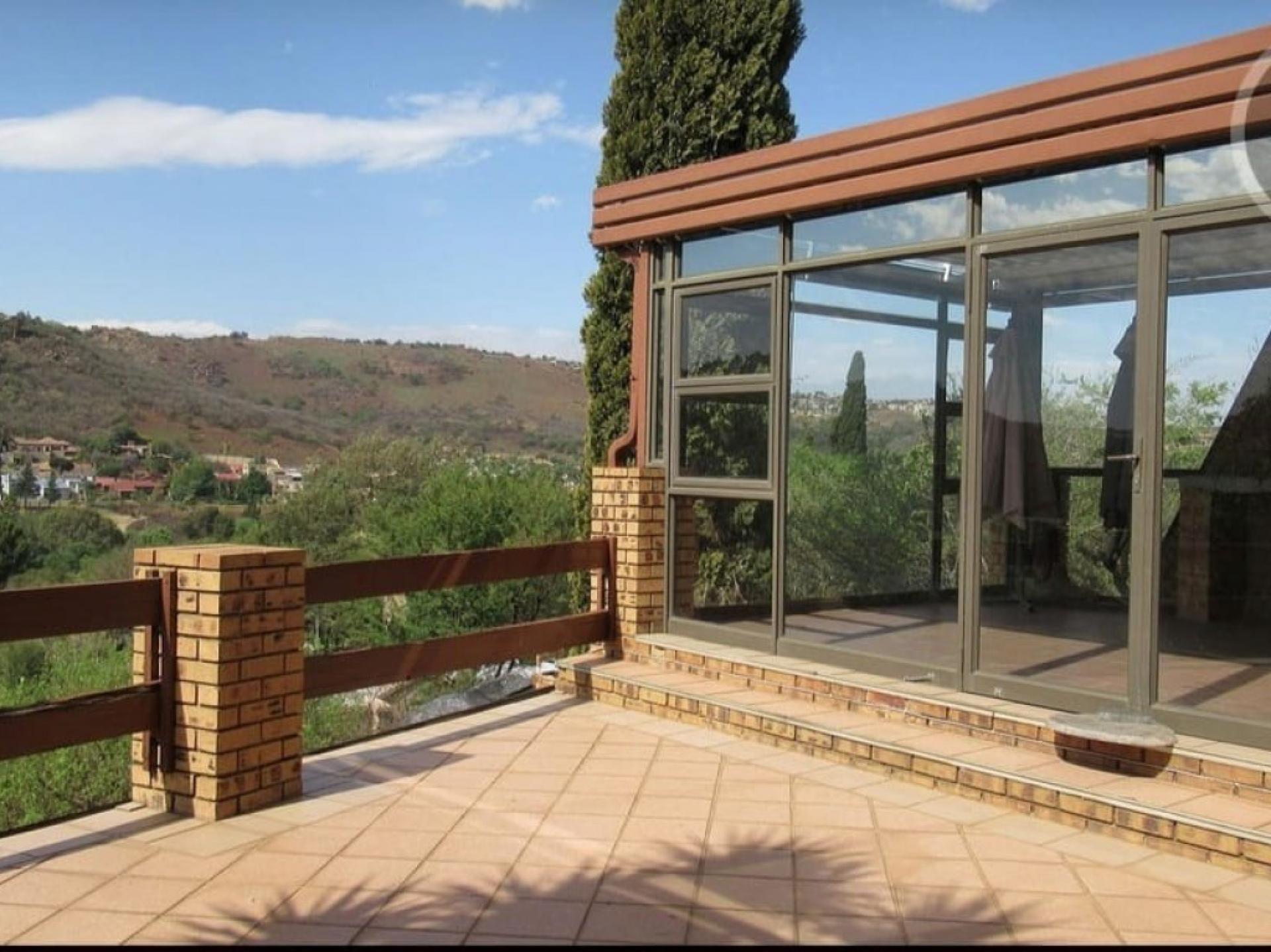  of property in Glenvista