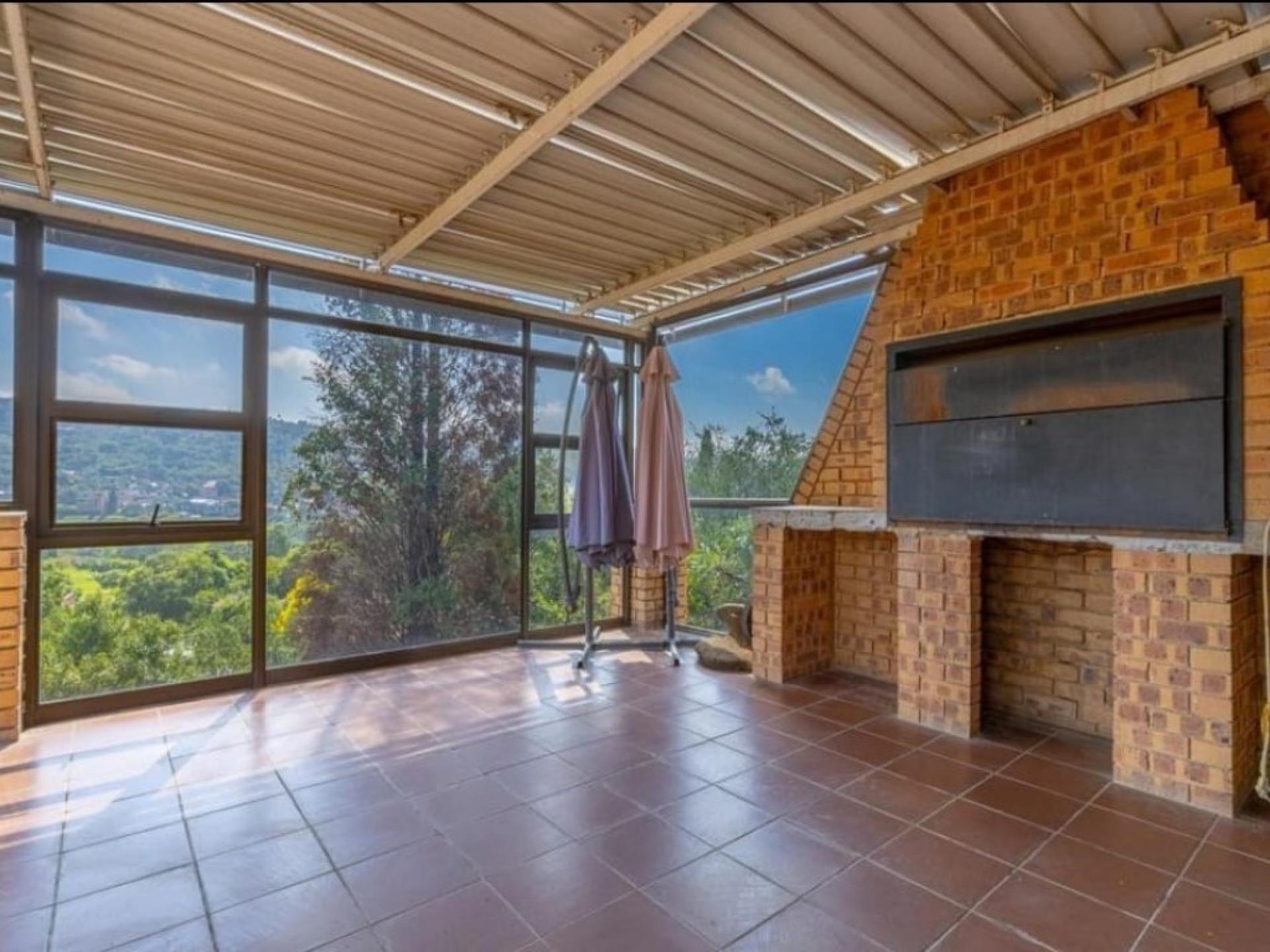  of property in Glenvista