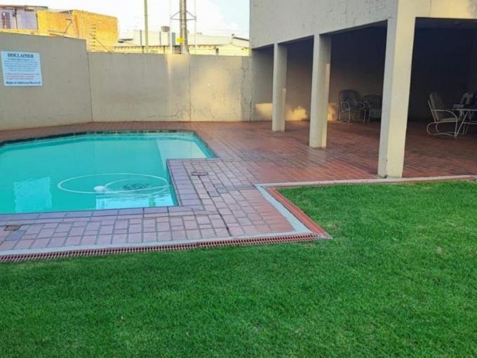 1 Bedroom Simplex for Sale For Sale in Brackendowns - MR710834