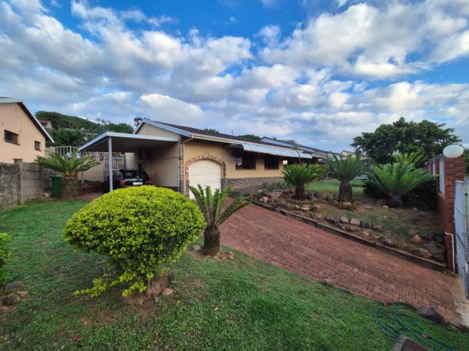 4 Bedroom House for Sale For Sale in Bluff - MR710835