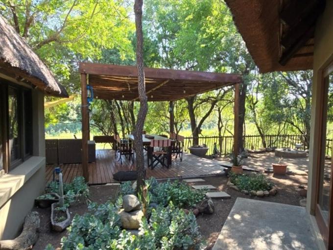3 Bedroom House for Sale For Sale in Hoedspruit - MR710839