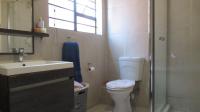 Bathroom 1 - 8 square meters of property in Olivedale