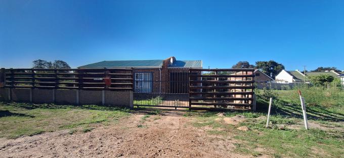 2 Bedroom House for Sale For Sale in Albertinia - MR710875