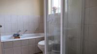 Bathroom 1 - 6 square meters of property in Willowbrook