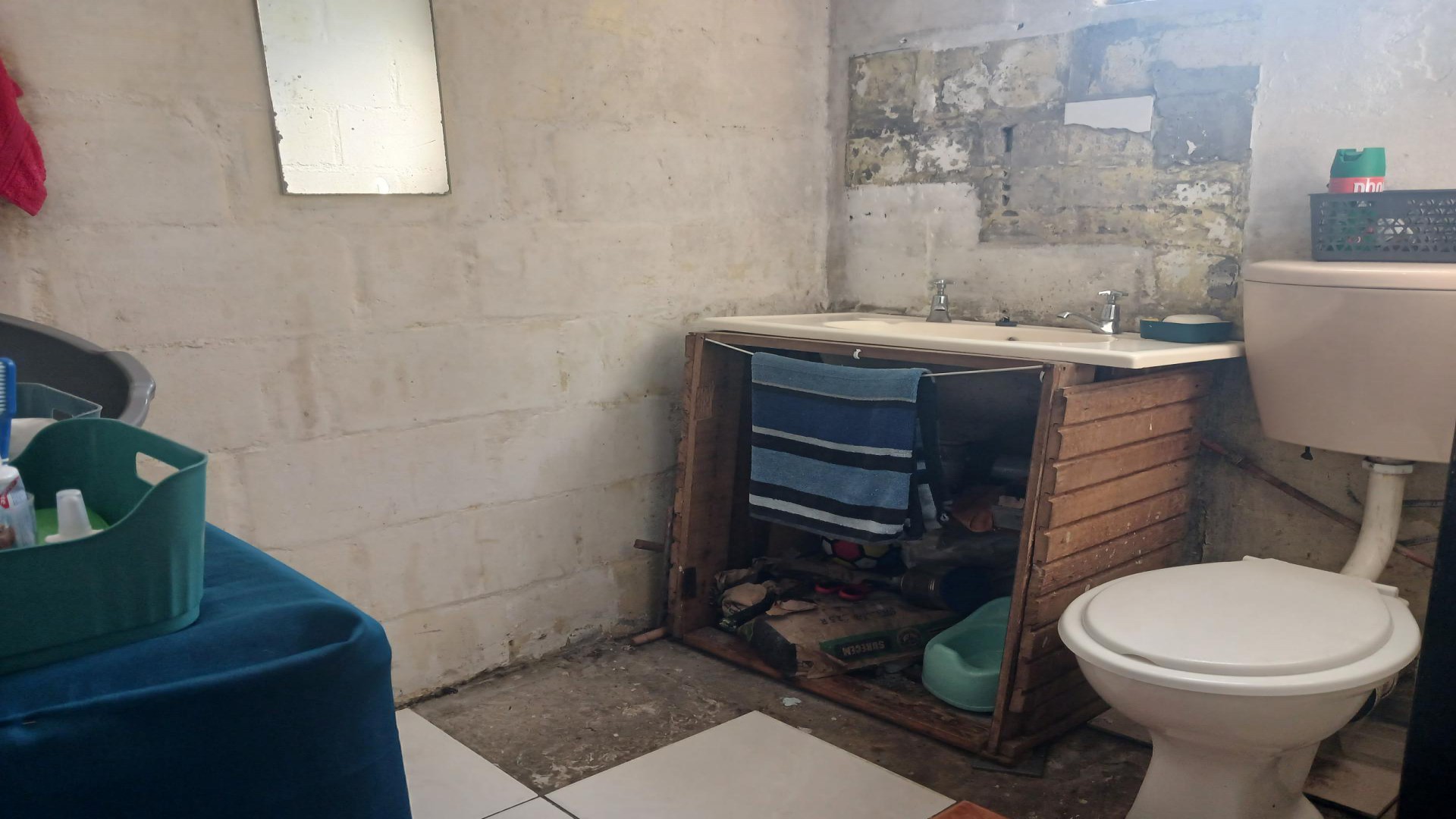 Bathroom 1 of property in Kalkfontein