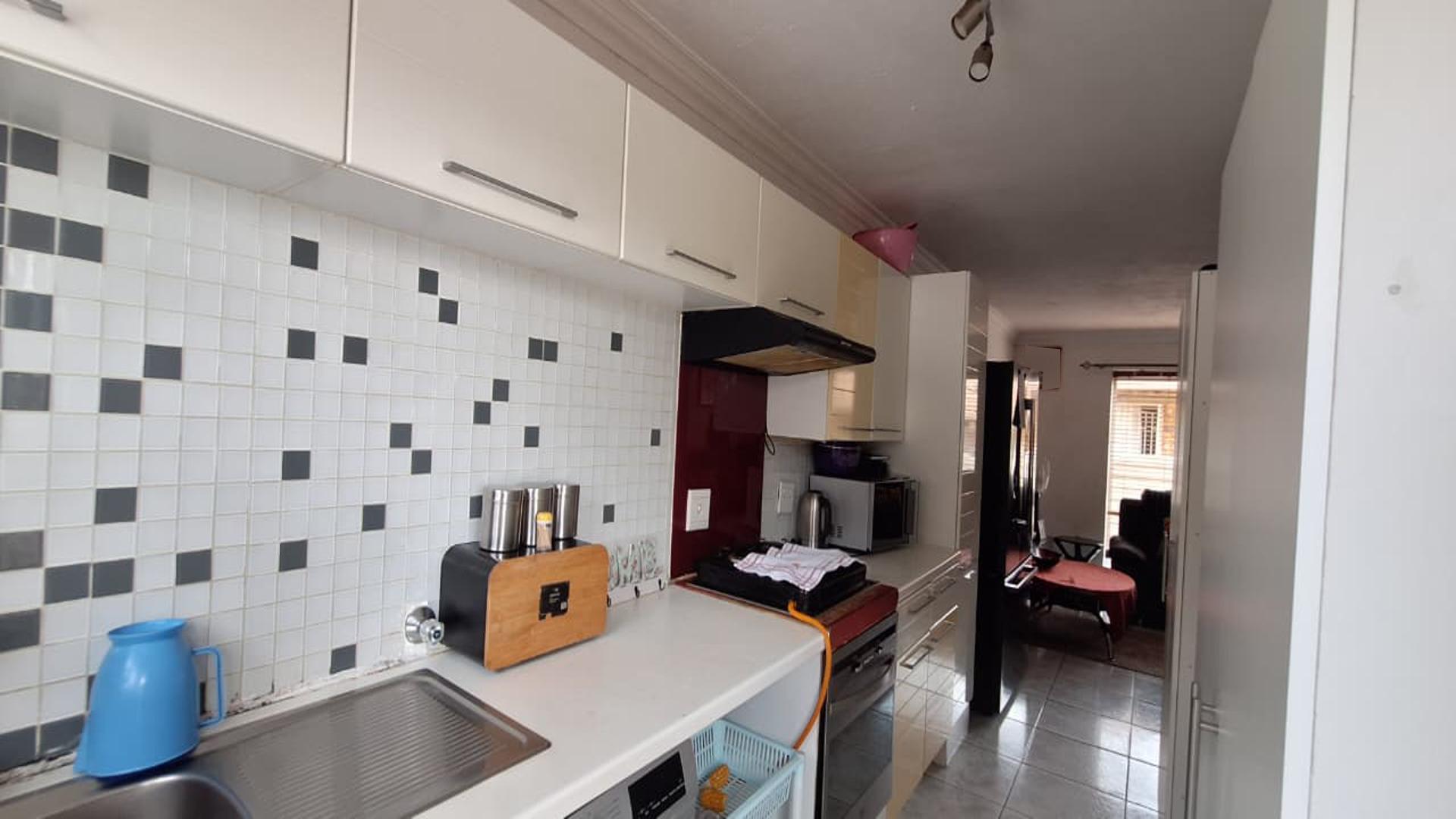 Kitchen - 9 square meters of property in Birch Acres