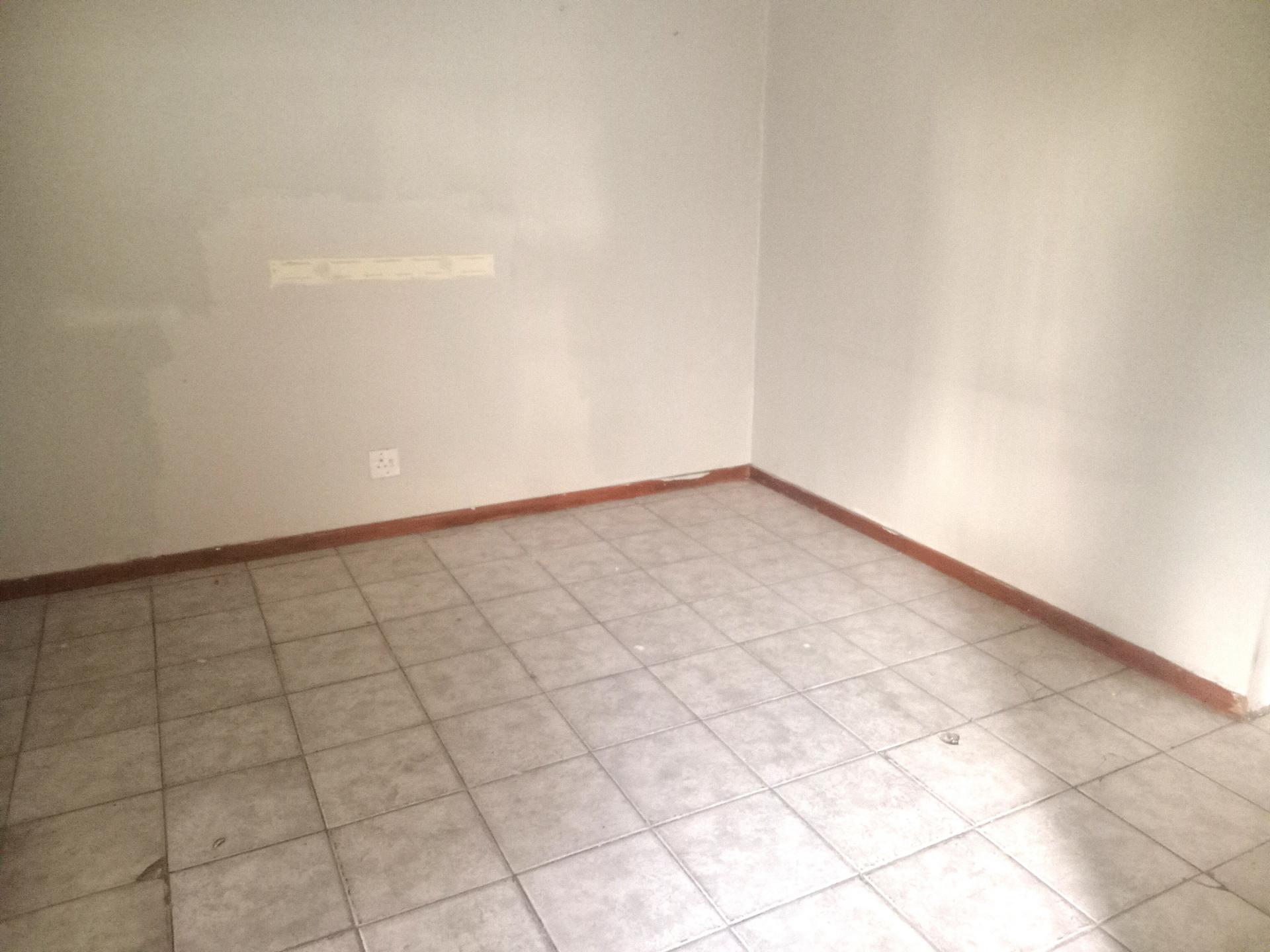  of property in Peerless Park East