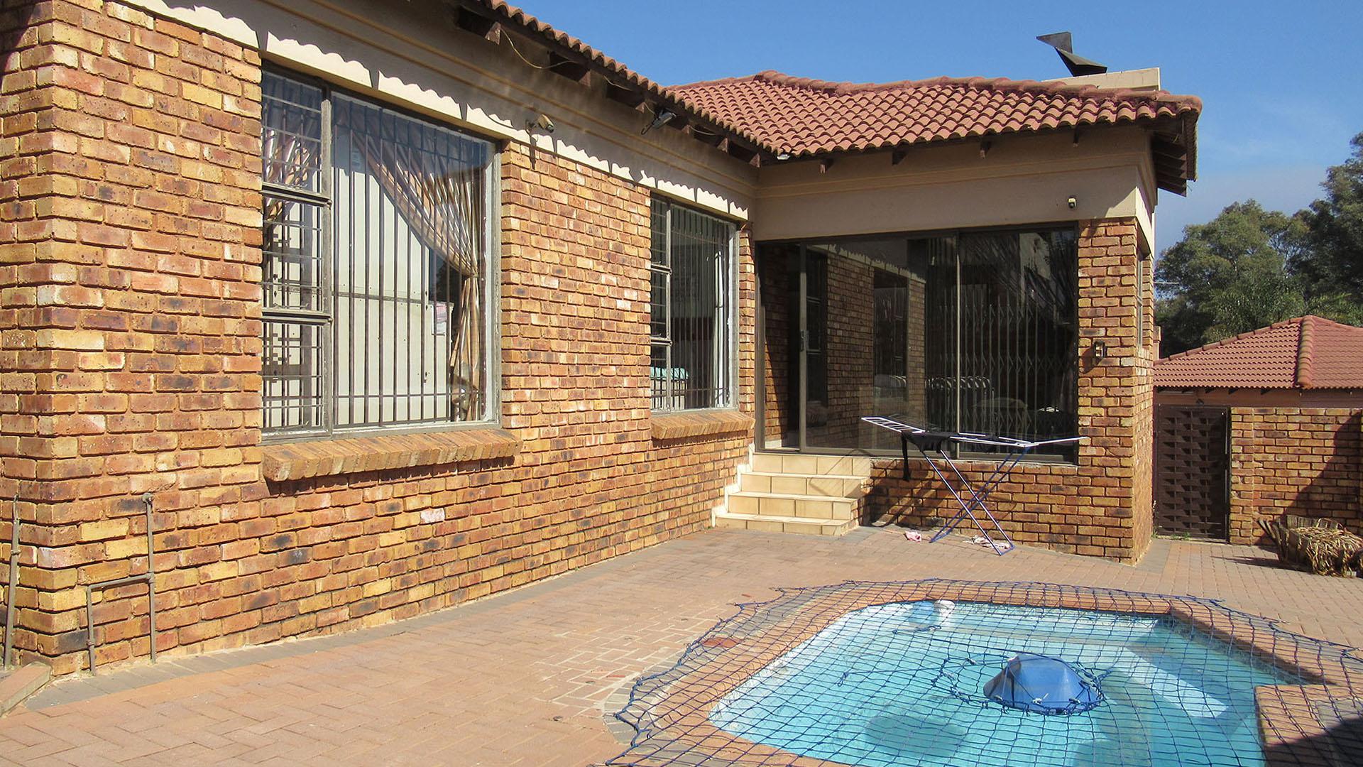 Backyard of property in Elandshaven
