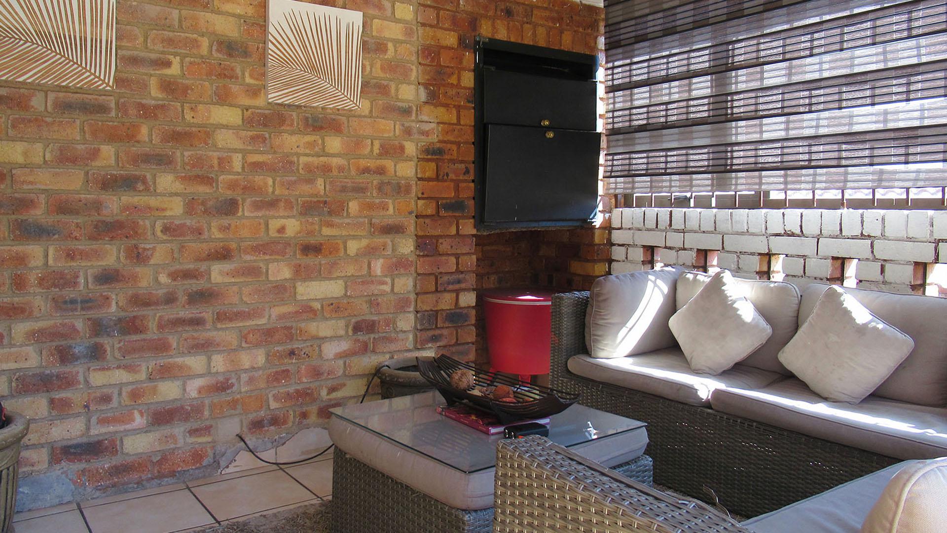 Patio - 12 square meters of property in Elandshaven