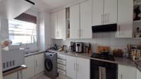 Kitchen - 10 square meters of property in Ferndale - JHB