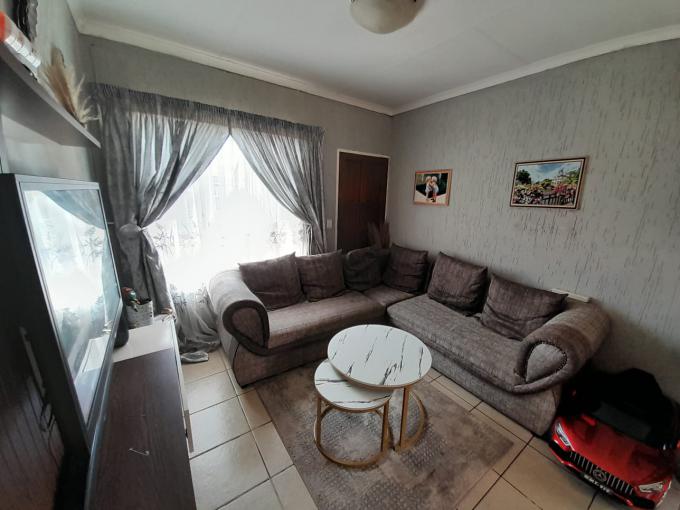 3 Bedroom Sectional Title for Sale For Sale in The Orchards - MR710908