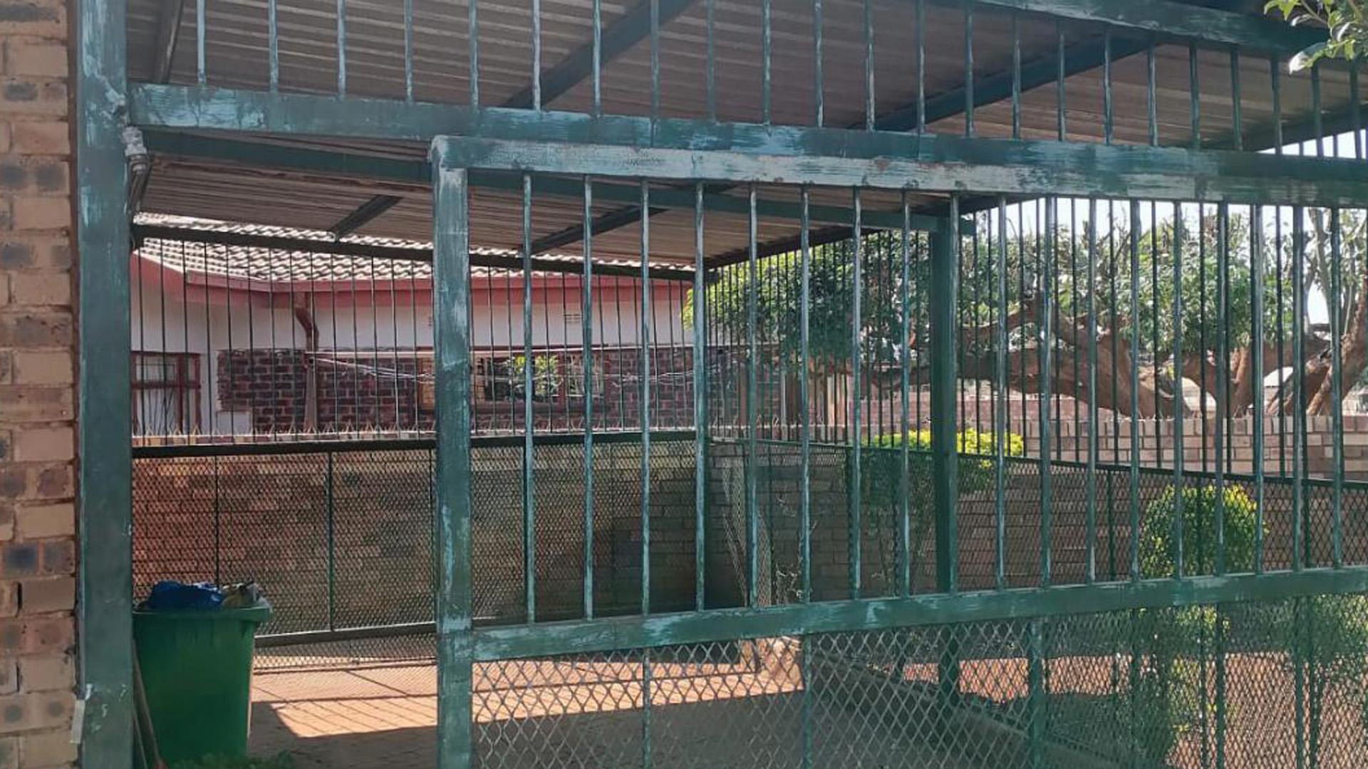 Carport  of property in Lebowakgomo