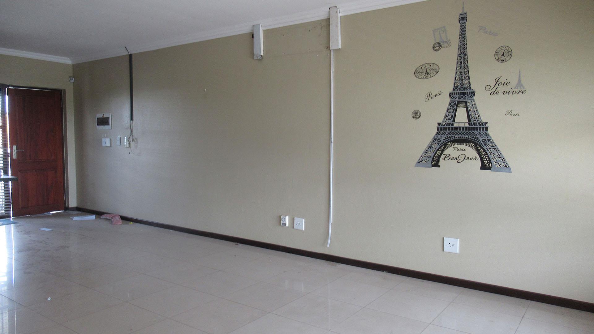 Lounges - 25 square meters of property in Barbeque Downs