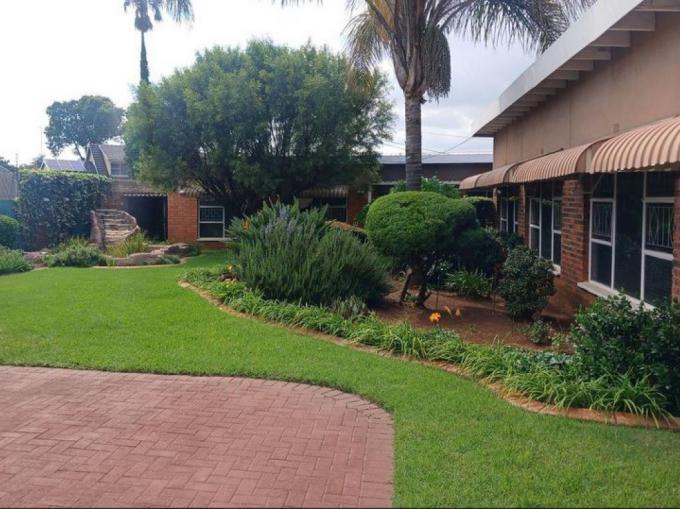 4 Bedroom House for Sale For Sale in Kibler Park - MR710971