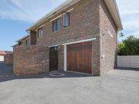  of property in Bloubergrant