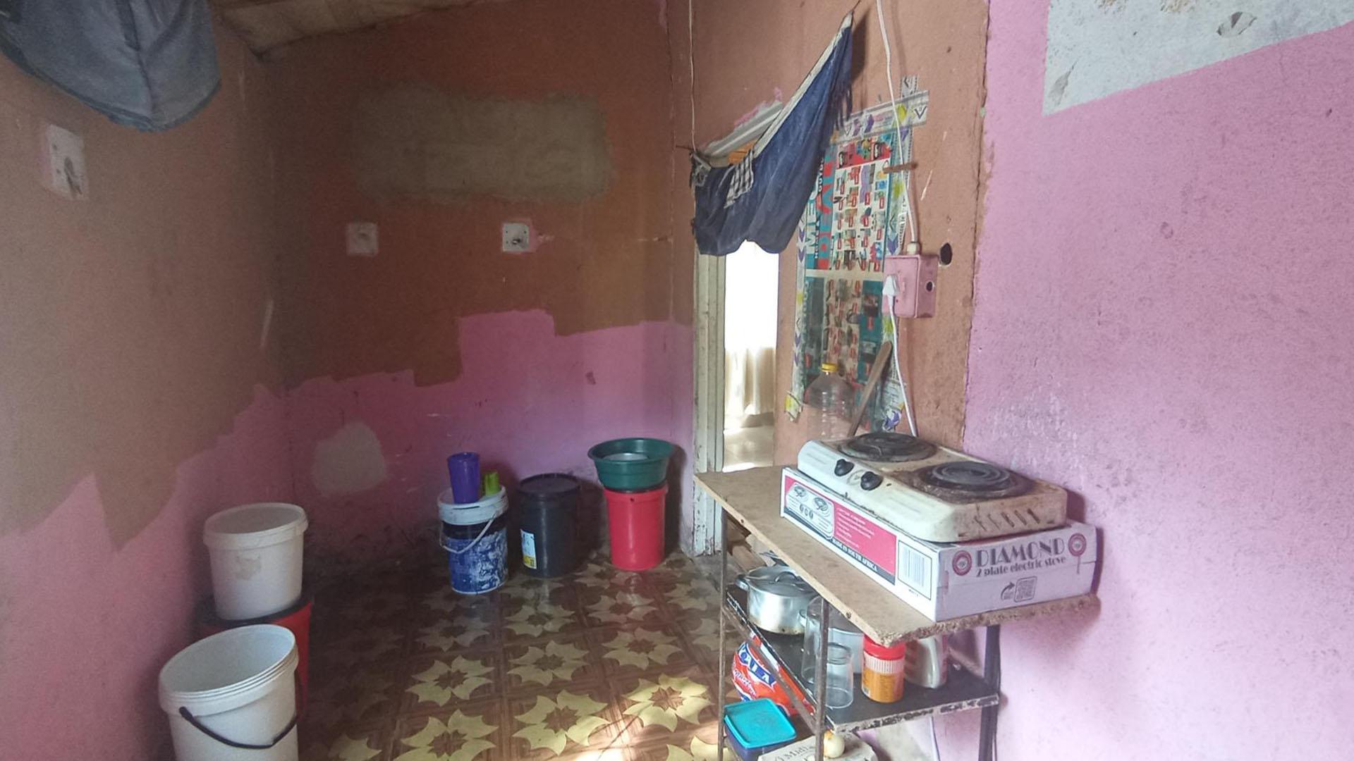 Bed Room 3 - 14 square meters of property in Pinetown 