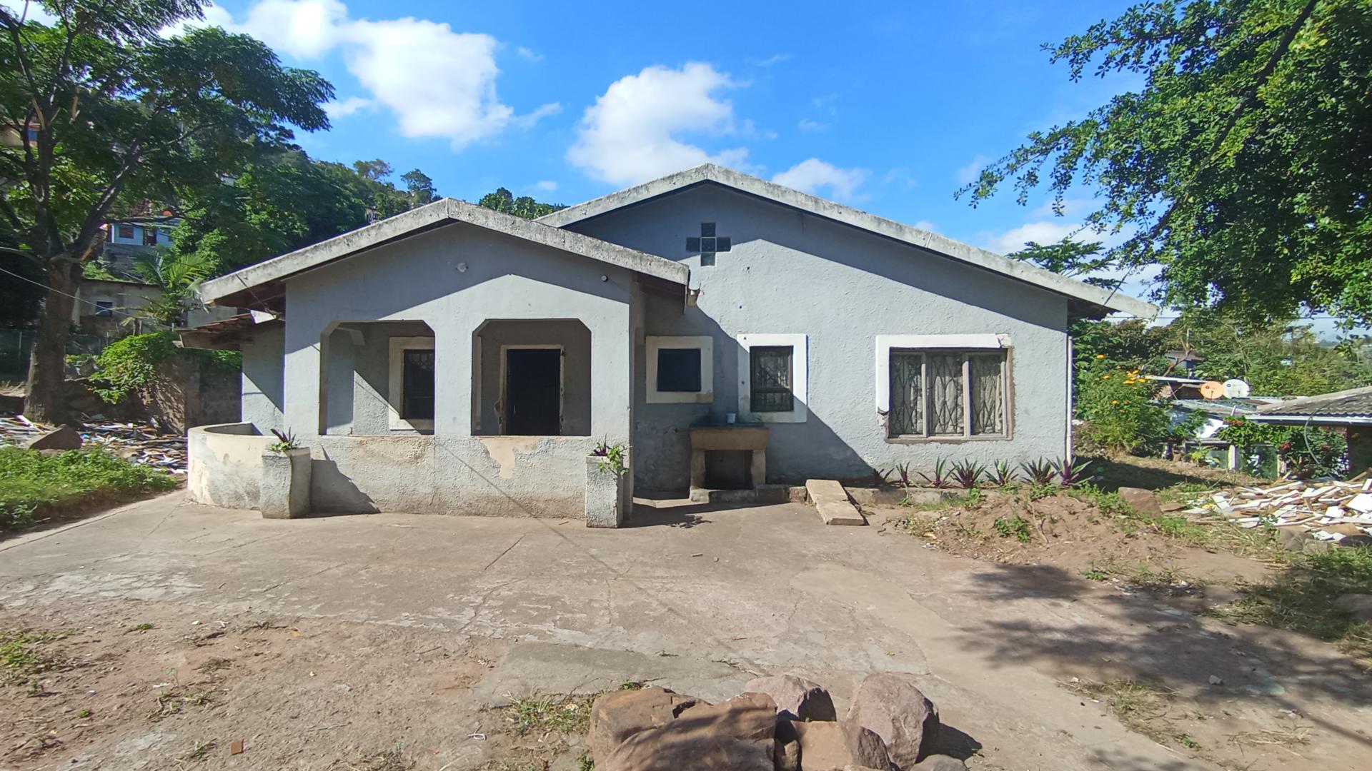 Front View of property in Pinetown 