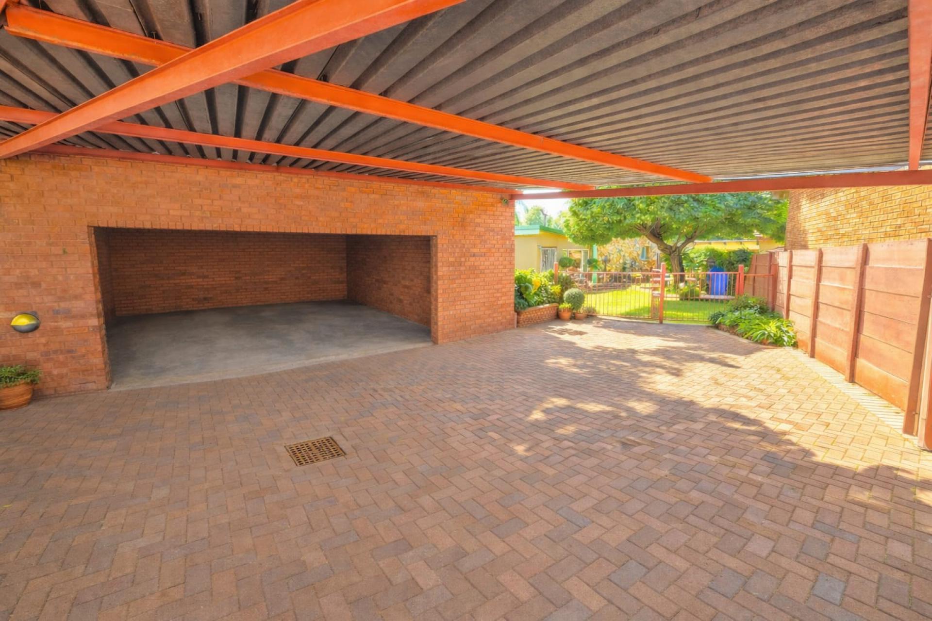  of property in Sinoville