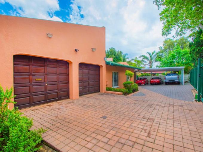 3 Bedroom Simplex for Sale For Sale in Weltevreden Park - MR711123