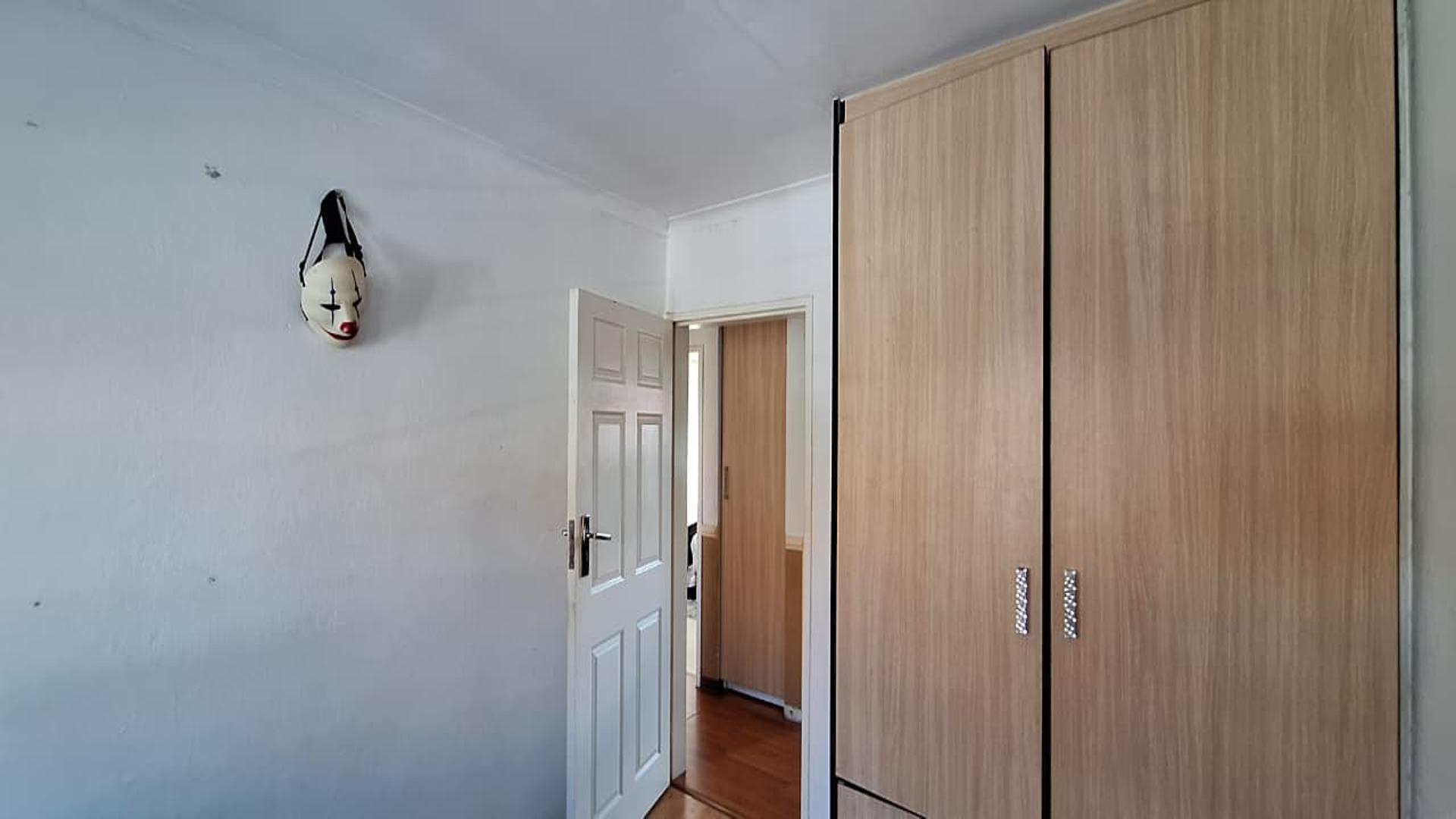 Bed Room 2 - 13 square meters of property in Radiokop