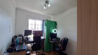 Bed Room 2 - 13 square meters of property in Radiokop
