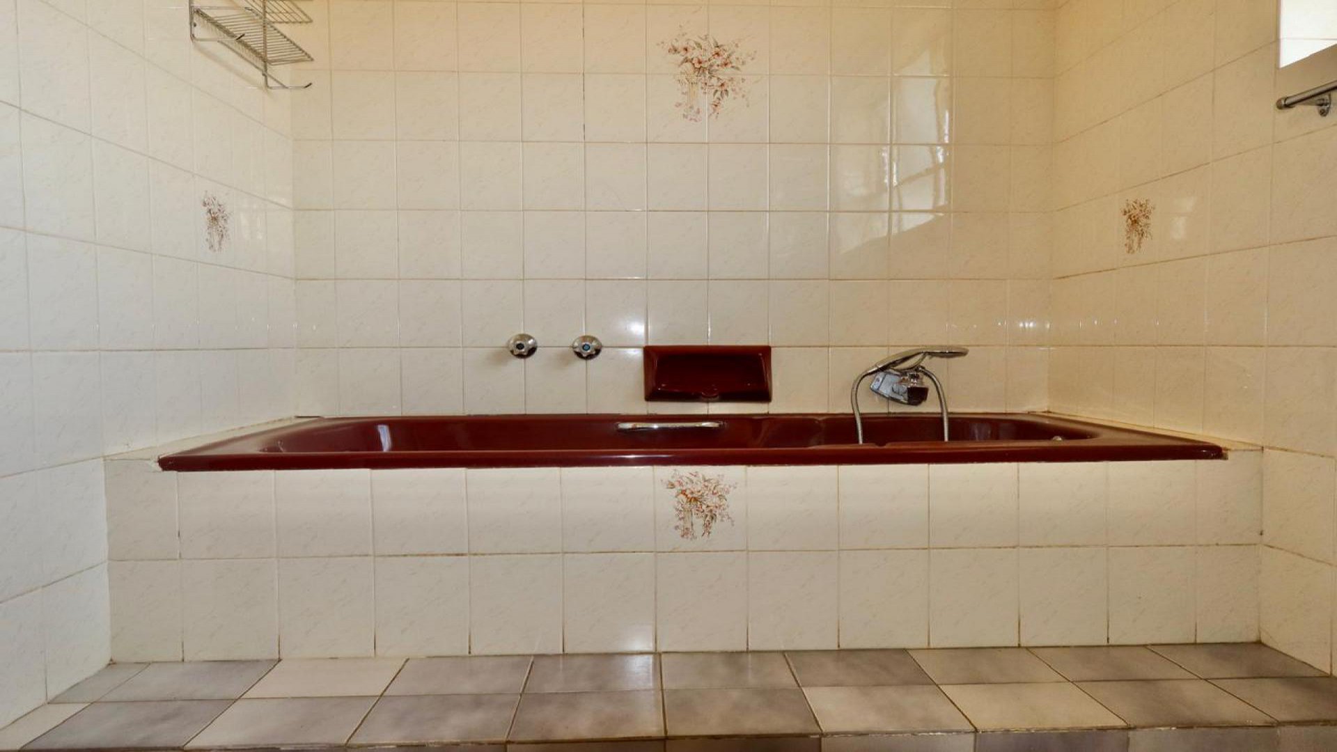 Bathroom 1 of property in Randfontein